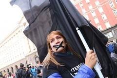 Майките на деца с увреждания продължават протеста