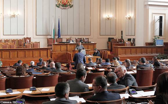 Парламентът прие единодушно на първо четене новия Закон за хората с увреждания