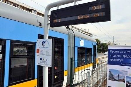 220 нови електронни табла за столичния градски транспорт