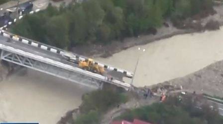 Най-малко шестима загинаха при наводнения в Русия