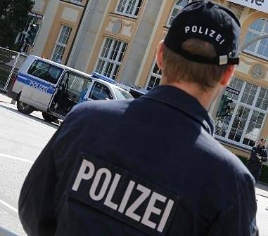 Полицията във Фрайбург е задържала 8 души заради изнасилване на младо момиче