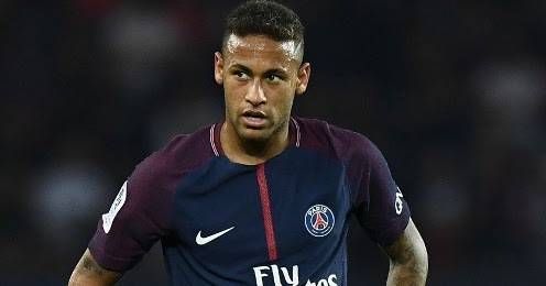 Роналдо е като звяр на терена но Меси е моят идол каза Неймар