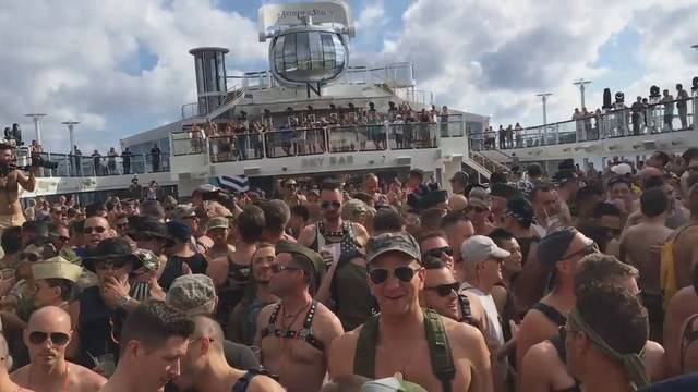 Отвратителен джендър разврат! Подробен разказ 18+ от бургазлия, работил на кораб за гей-круизи