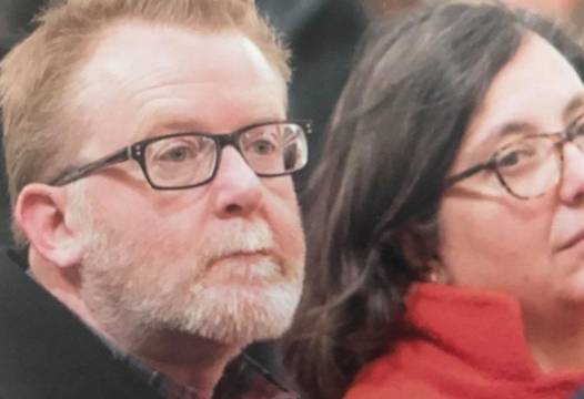 Мъж остави на жена си куфар с пари и изчезна безследно, но бе открит със загуба на паметта в друга страна (СНИМКИ)