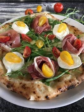 Da Fabio Пицария София, Гео Милев