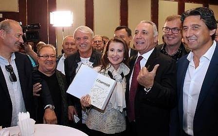 Много общественици и политици уважиха премиерата на книгата на Стоичков