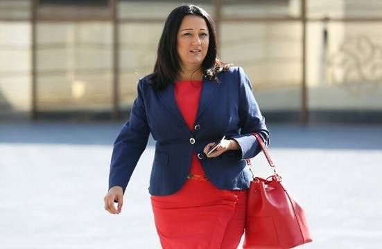 Бивш съученик на Лиляна Павлова: Тая от малка си е проста, но я бутаха по партийна линия!