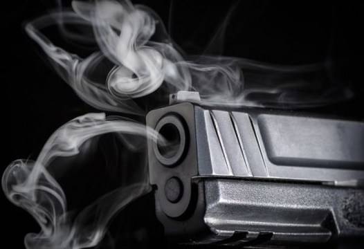 Скандално! Болница дала разрешително за оръжие на импотентен, който искал да е супермен и да избие роднините си