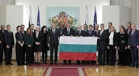 Президентът връчи националното знаме на 27-та българска Антарктическа експедиция