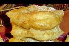 Улични мекици за закуска пухкави пържени