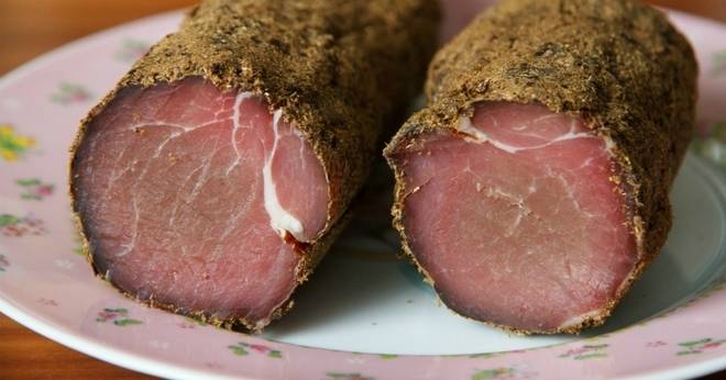 Приготвяне на пастърма в домашни условия: бързо, приятно и много вкусно!