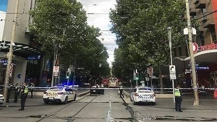 Един загинал и двама ранени при нападение с нож в Мелбърн (СНИМКИ)