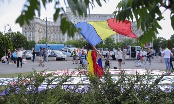 Кога и при нас? Румъния въведе минимална заплата от 506 долара!