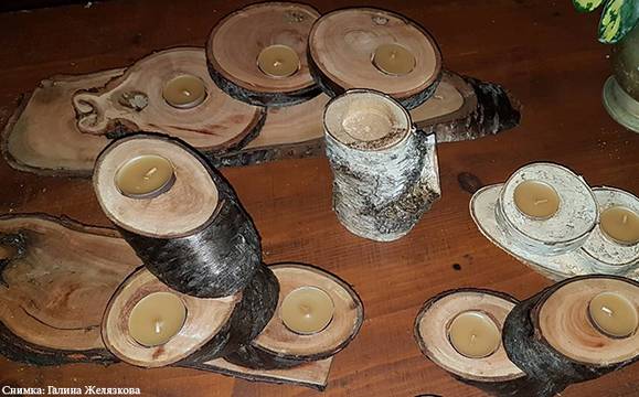 Сиропи от старопланински билки и ръчно правени свещници на Фермерския пазар днес