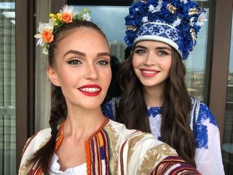 Българска красавица ни представи с народна носия на Мис Свят!