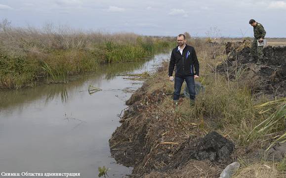 След лицата лишени от свобода и тежка техника влиза в Камено
