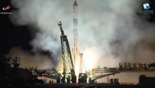 УСПЕХ: Русия благополучно изстреля ракетата Союз-ФГ с товарния кораб Прогрес МС-10 на път към МКС!