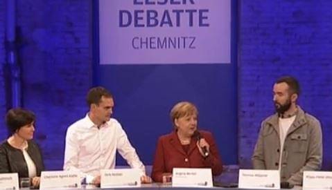 Меркел призна за грешки в бежанската политика при посещението си в Кемниц