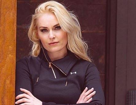 Линдзи Вон кръсти спортно горнище от модната си колекция на Банско