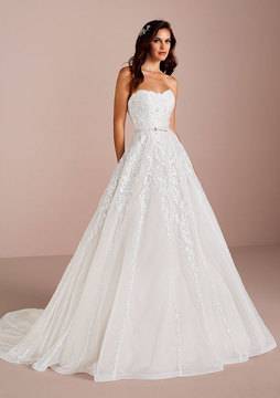 Сватбени колекции 2019 са в бутик Bridal Fashion