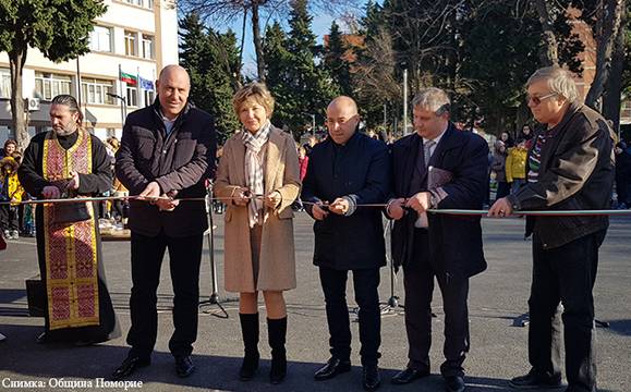 Многофункционалната спортна площадка в СУ „Иван Вазов“ – Поморие бе официално открита
