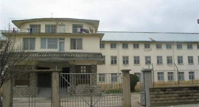 Потресаващо! Вижте как живеят жените в Сливенският затвор (видео)