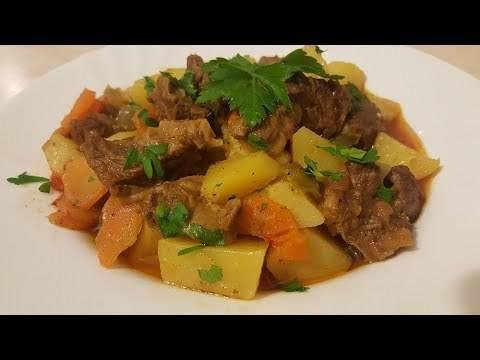 Гулаш – ястие, произлизащо от унгарската кухня .