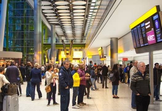 Много важно за българите на Острова! Проверете тук дали имате право на постоянна уседналост след Брекзит