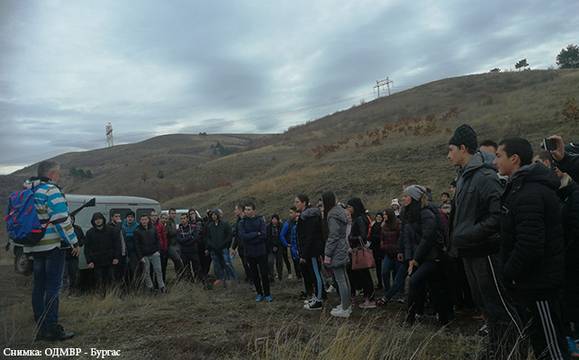 Доброволци засадиха 300 фиданки в района на лесопарк „Славеева река“