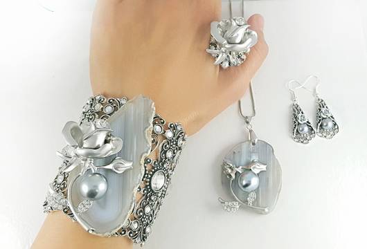 8 актуални бижута за Коледа избери коледен онлайн подарък и подари любов