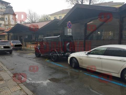 Първи СНИМКИ от зрелищния арест на страховития гангстер Томи Черния, тарашат G-класата му