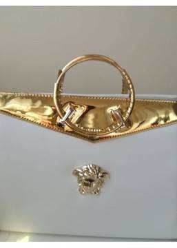 Дамска чанта модел Версаче бяло и златно