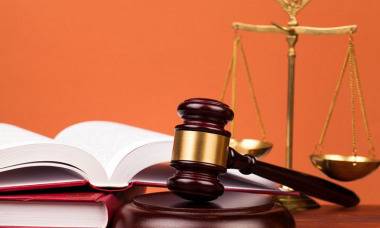 Обвиниха 8 души за участие в група за разпространение на наркотици в Бургас и София