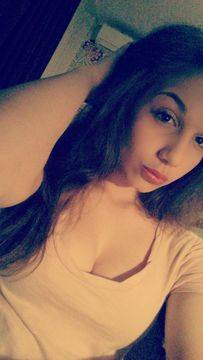 16-годишната дъщеря на ФЪНКИ подпали мрежата с тези скандални СНИМКИ!