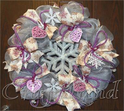 Коледна украса венец – сърца