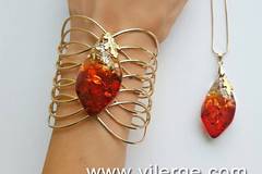 8 Златни идеи за Коледни подаръци с луксозни бижута за жени