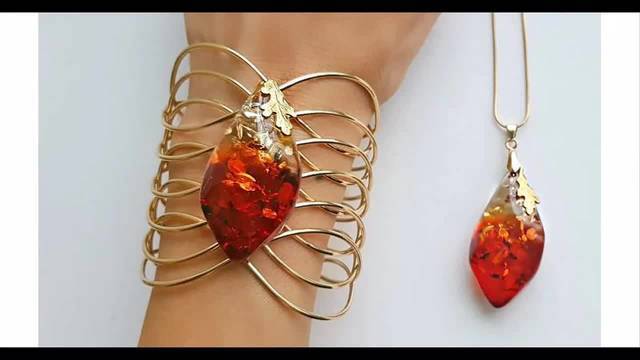 8те Златни идеи за Коледни подаръци – стилни бижута за жени от онлайн магазин с гривни и комплекти