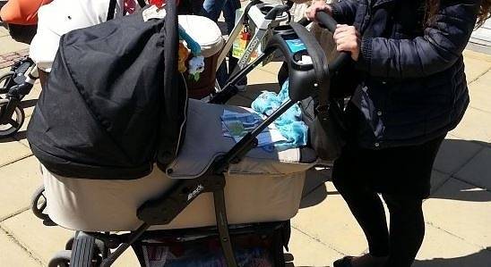 Плащат преди Нова година майчинството за декември