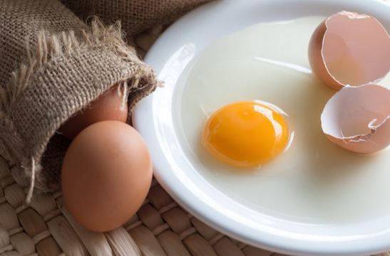 Лечителят Панайот Трифонов: „Спете върху сурови яйца и забравете за болести и несгоди!“