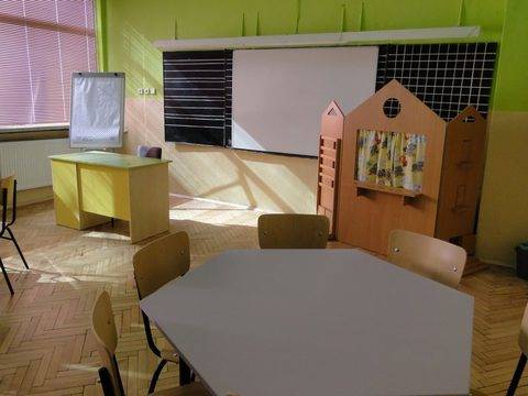 Обзавеждане за класни стаи в университети и училища