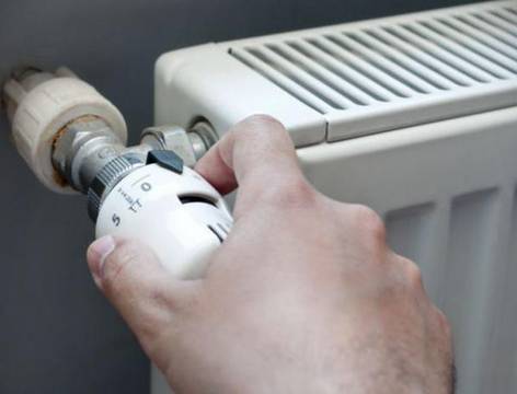 Вечната борба с „Топлофикация“! Ето как да търсим правата си при надписани сметки (ВИДЕО)