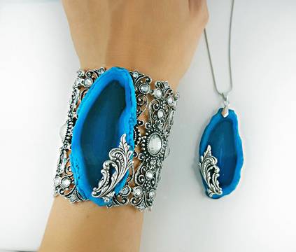 Онлайн идеи за подаръци с бижута и елегантен подарък за Коледа с бижута