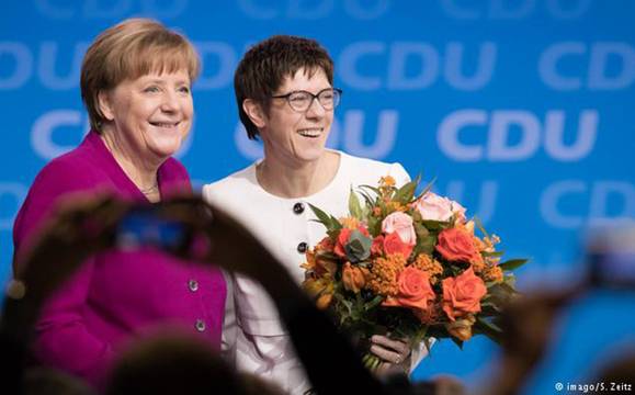 Меркел предаде щафетата на новия лидер на ХДС – Анегрет Крамп-Каренбауер