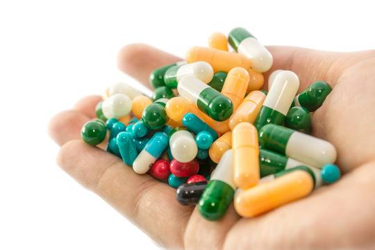 Медикаментозен хепатит заплашва поне 20% от нас