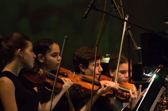 Възпитаници на НУМСИ омагьосват публиката с „Вълшебни струни“