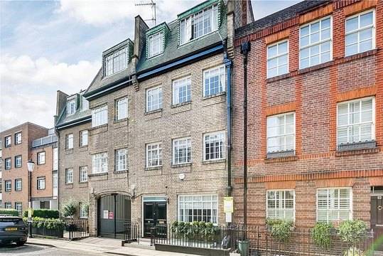 Вижте в какъв лукс е живяла Кейт Мидълтън преди Уилям (СНИМКИ)