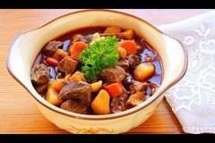 Телешко задушено със зеленчуци