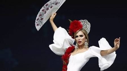 Испанка е първата транссексуална участничка в „Мис Веселена” (СНИМКИ)