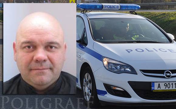 Полицията издирва шефа на КАТ Казанлък