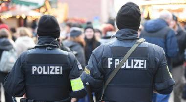 Пак вилнеят: Бежанци изнасилвали брутално непълнолетни момичета във Финландия и се скрили в Германия